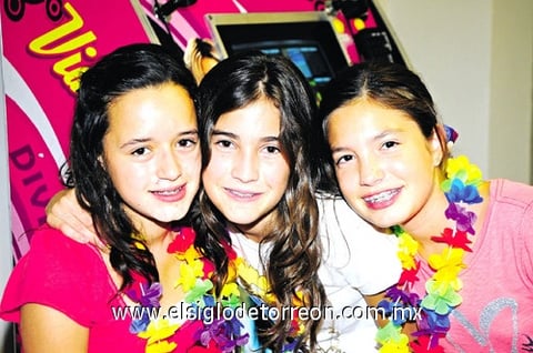08102010 Mariel, Ana Karla y Bárbara.