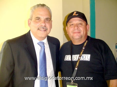 09102010 Felipe Rodríguez y Ernesto Jeréz en la final del beisbol mexicano celebrada en Saltillo, Coah.
