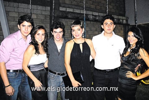 José Luis Mascareño, Pamela Cervantes, Amín Jaidar, Paulina Meza, Carlos García y Alejandra Hoyos.