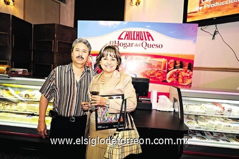 Distinguidos clientes, presentes en el importante evento.