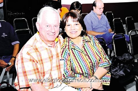 Jorge Estrada y Lupita Villarreal.