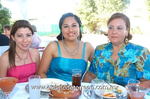 12102010 Mónica López, Aby Hernández e Hilda García.