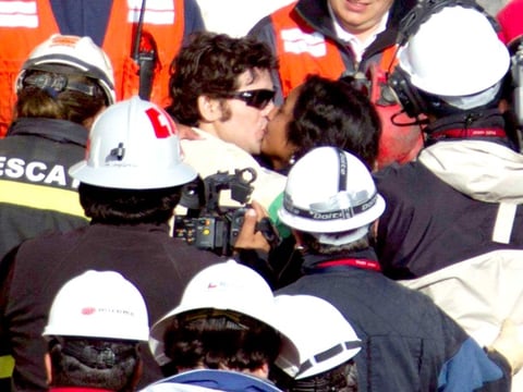 El décimo minero rescatado Alex Vega, mecánico de 31 años.