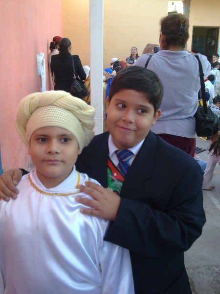 Mi hijo Israel y mi hermano Brayan, el tío y el sobrino, el talento del mañana. Fotografía enviada por Romelia Trinidad Carreón García.