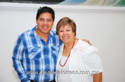 14102010 Rosario Iparrea y Arturo García.