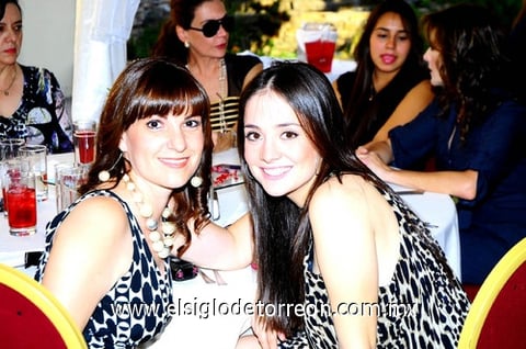 18102010 Gabriela de Díaz y Karla Torres.
