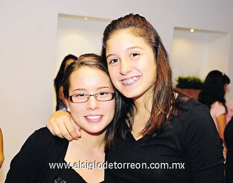 17102010 Pamela Acosta y Lorena Canales.