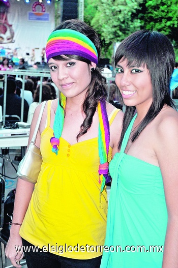 17102010 Karina Díaz y Martha Bustamante.