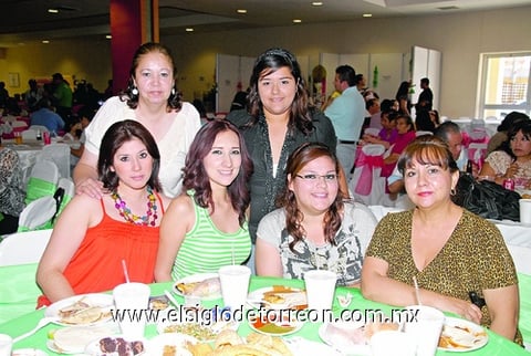 17102010 Ángel, Ángel Jr., Dalia, Elisa y Dalia Elisa.