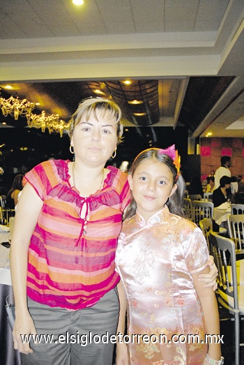 17102010 Pily y Marifer Casas.