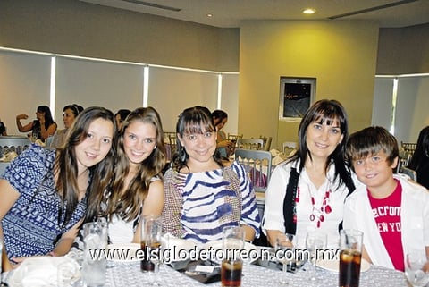 17102010 Mariana Torre, Valeria de la Garza, Lety Grageda, Susana y Pablo González.