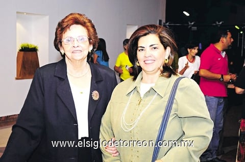 17102010 Julia y Rosy.