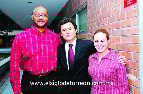 17102010 Kim Moore, Alejandro Rodríguez y Milagros García.  EL SIGLO DE TORREÓN/ ÉRICK SOTOMAYOR