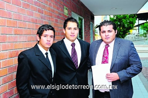 17102010 Valeria Abraham, Paola Villar y Édgar Siller.