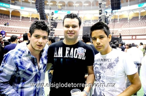 19102010 Érick Escobedo, Guille Serrano y Daniel Fuentes.