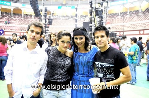 19102010 Miguel, Susana, Ilse y Marco.