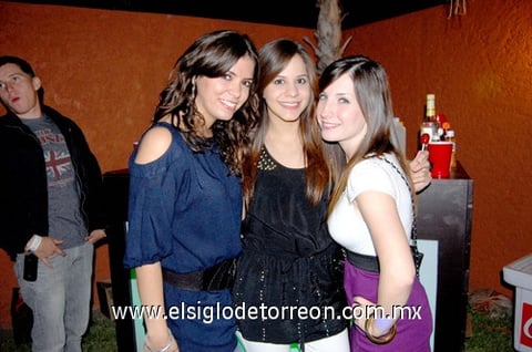 20102010 Sofía, Ana Cristy y Jéssica.