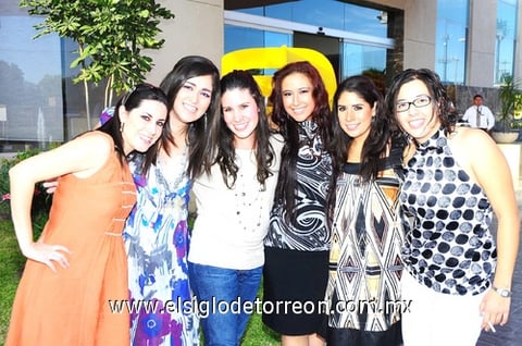 22102010 Ana Laura, Sofía, Paola, Sandra, Claudia y Angi.