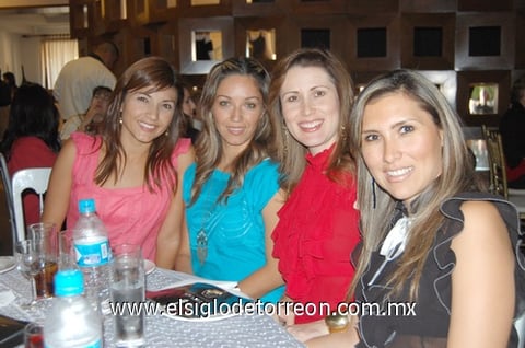24102010 Mónica, Marcela, Emma y Karla.