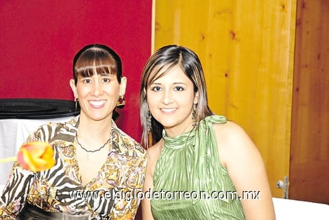 24102010 Adriana de González y Mónica de González.