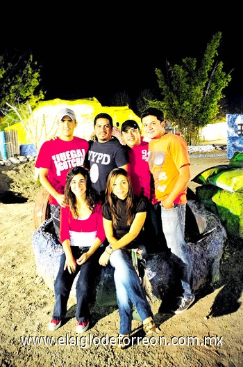 Alejandro, María, Cecy, Miguel, Roberto y Alex.