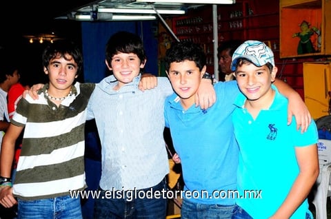 José Luis, Ricardo, Pablo y Chícharo.