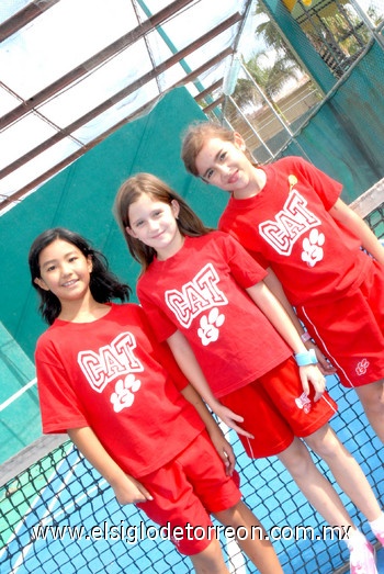 Kaori, Samar y Pamela.