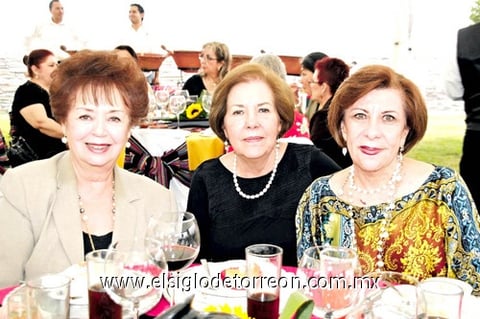 Norma Leticia Avelar, Rosy Arizpe y Chacha de García.