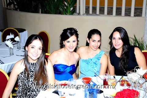 Karla, Lorena, Elba y Violeta.
