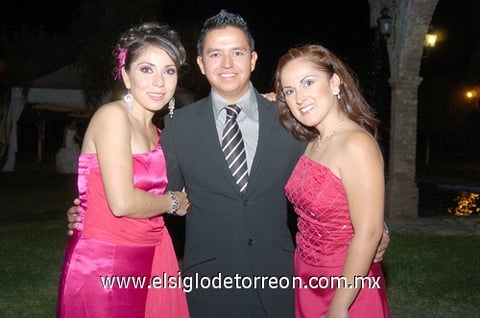 26102010 Lizeth Ramírez, Sara Ovalle y Mario Gómez Villarreal.