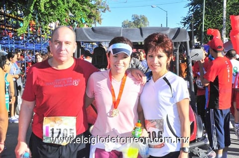 26102010 Ricardo Gómez, María Fernanda Gómez y Lourdes de Gómez. EL SIGLO DE TORREÓN/ ÉRICK SOTOMAYOR