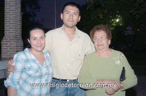 27102010 Paulina Molina Alemán, David Martínez Molina y  Laura Medrano Lee.