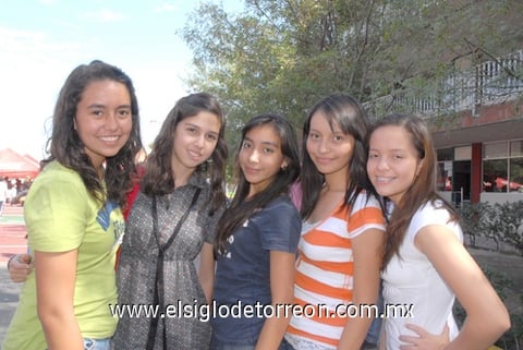 28102010 Carolina, Alejandra, Fernanda, Ana Luisa y Emerith.