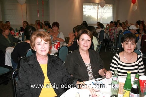 28102010 Celia, Verónica y Mine.