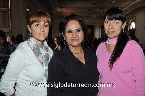 28102010 Argentina Gil, Rosalba Ríos y Ana Bravo.