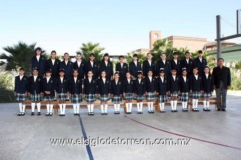 31102010 El coro de niños del colegio Cervantes cosecha triunfos.
