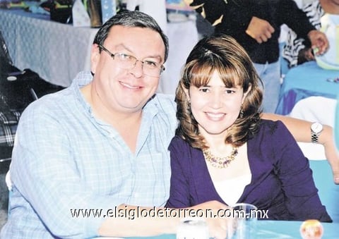 01112010 Óscar Hernández y Nydia Díaz de León de Hernández.
