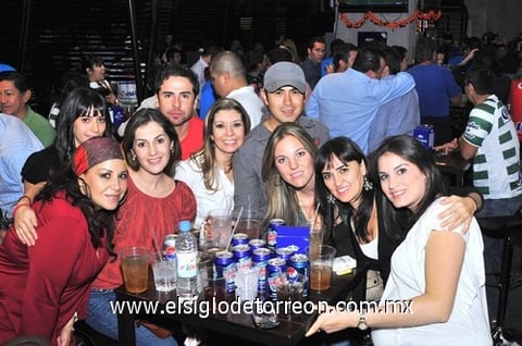 03112010 Lizeth, Carla, Paty, Memo, Kathia, Chino, Guaca, Marcela y Valeria.
