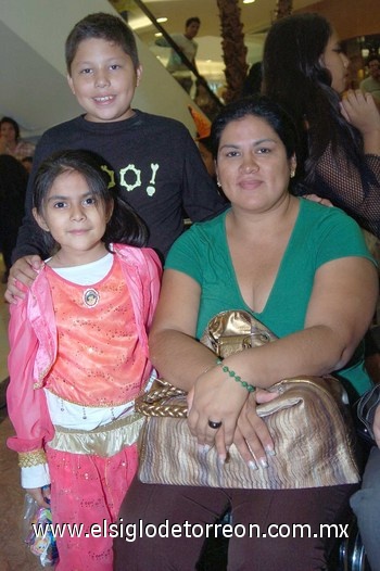 03112010 Bertha, Fernando y Alberto Cárdenas.