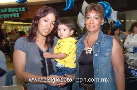 03112010 Irene, Yael y Miriam.  EL SIGLO DE TORREÓN/ JESÚS HERNÁNDEZ