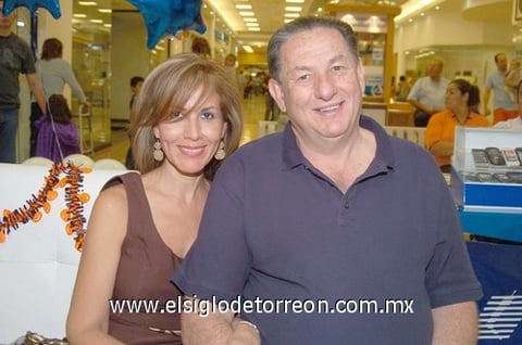 04112010 Rodolfo Arteaga y Anilú Arteaga.