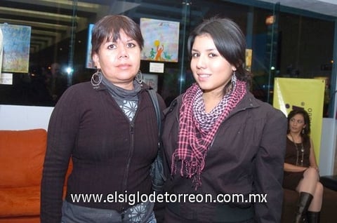 04112010 Concepción Martínez y Montserrat Reyna.