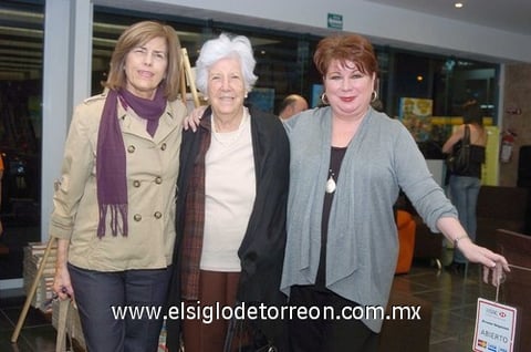 04112010 Rosario Ramos, Carmen de Ramos y Patricia Vázquez.  EL SIGLO DE TORREÓN / JESÚS HERNÁNDEZ
