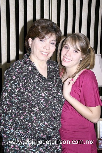 04112010 Julieta y su hija Ana Sofía Echávarri.