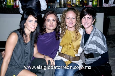 05112010 Invitadas. Liliana, Marlene, Marcela y Laura.