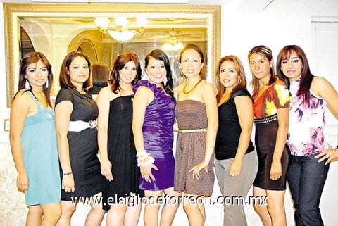 05112010 Cynthia Loza, Karla Segovia, Goreti Corral, Rosa Iliana Elizalde, Karla Castañeda, Violeta Hernández, Carmen Borrego y Karina Mireles.