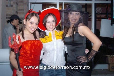 06112010 Gaby Guzmán, Jessy Villafaña y Ana Serna.