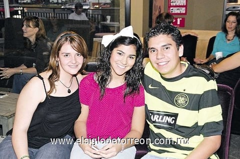 07112010 Verónica Hernández, Blanca Vidaña y Samuel Zugasti.