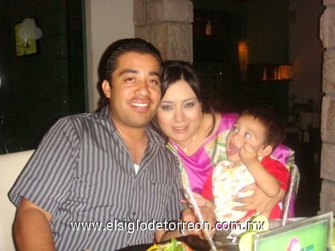 06112010 Mara de Rivas y Juan Pablo Rivas.