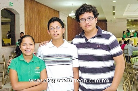 07112010 Jocelyn, José Luis y José González.
